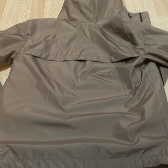 XS Banana Republic Windbreaker - Picture 6 of 6